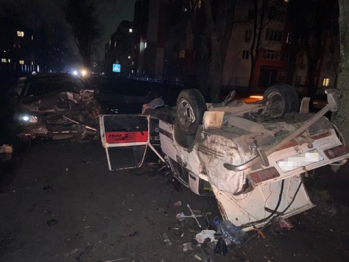 Поліція встановлює обставини дорожньо-транспортної пригоди в Індустріальному районі Харкова